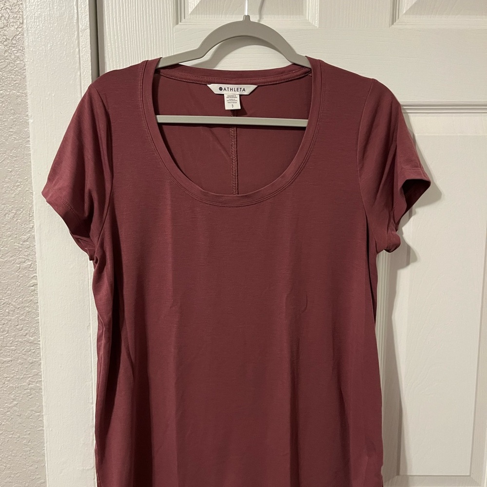 Athleta Red Fitted Short Sleeve Tee